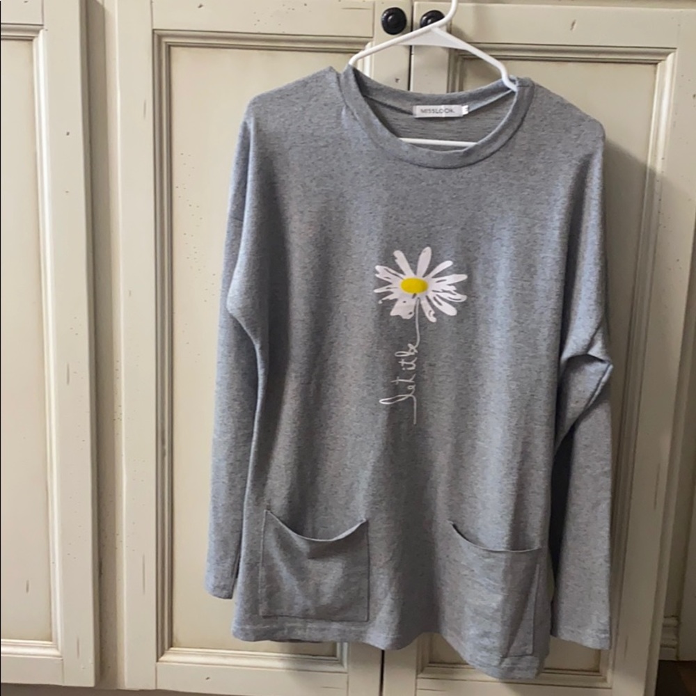 NWOT light sweatshirt